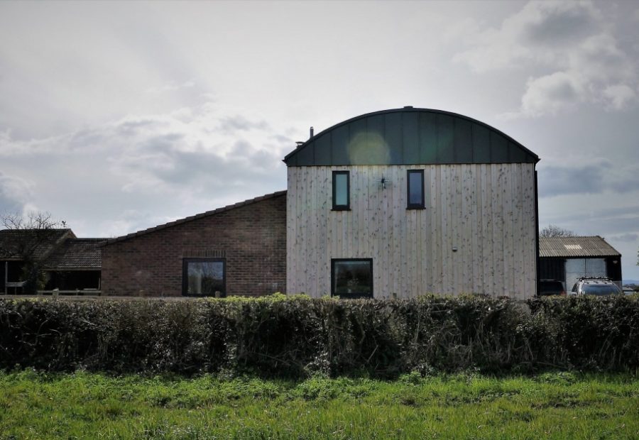 This Dutch Barn has been converted into spacious holiday accommodation whilst staying true to the aesthetic of the original building.