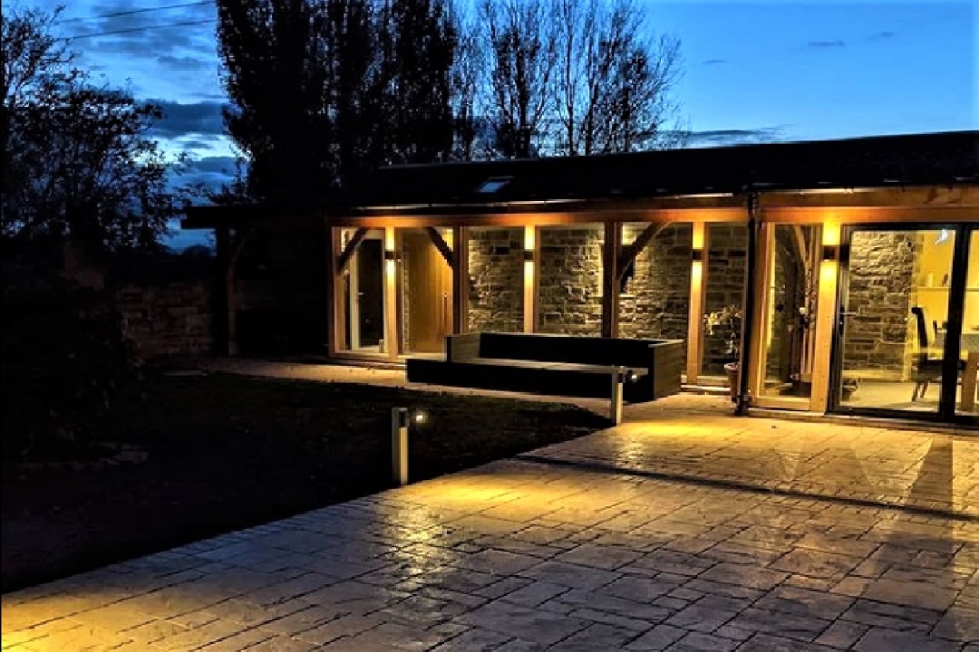 Somerset Farmhouse Transformation. New single-storey extension to a Somerset long house